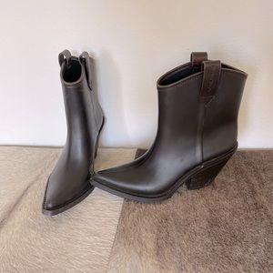 givenchy rubberized boots size 7 brown